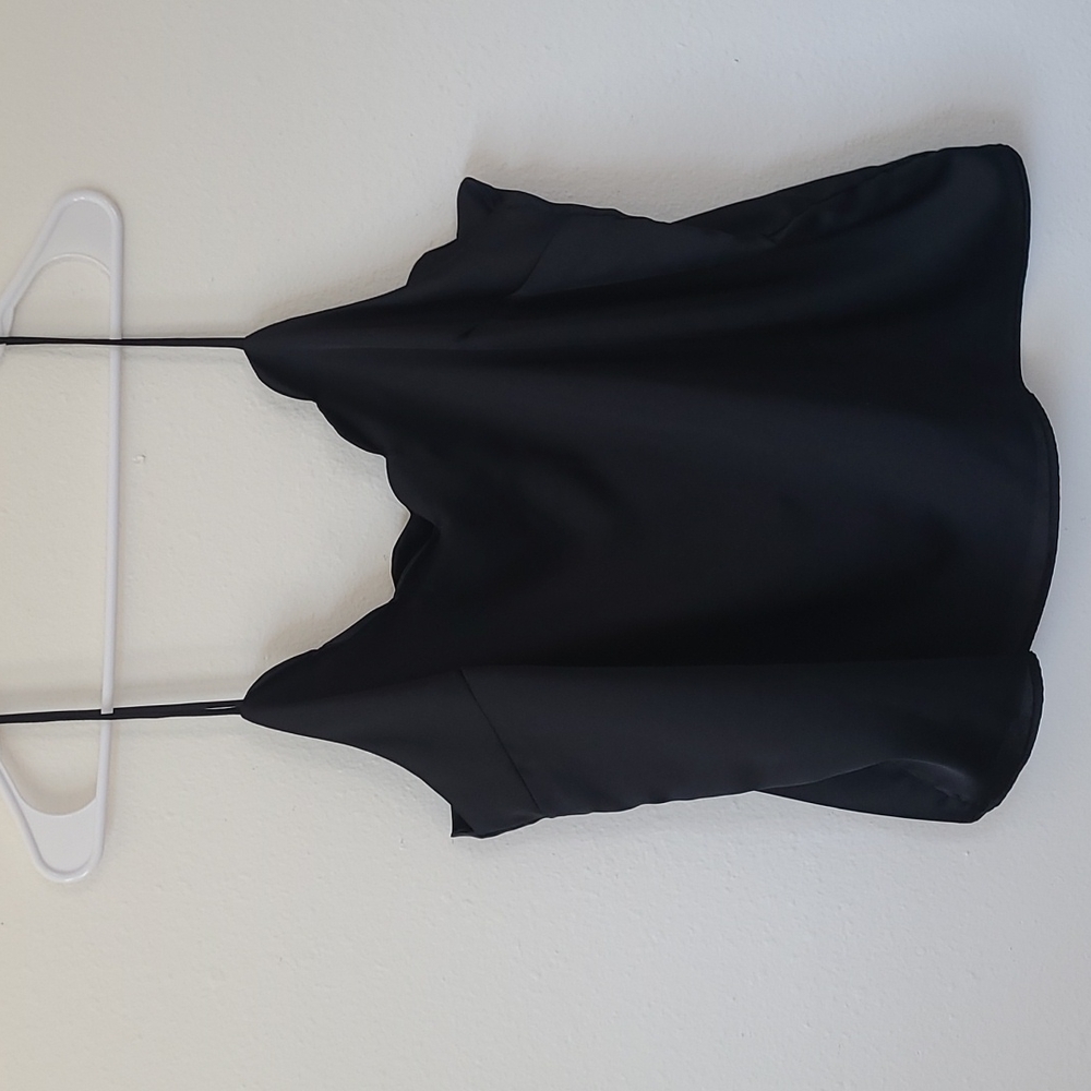 Lulu's Scallop Neck Tank. Size Large